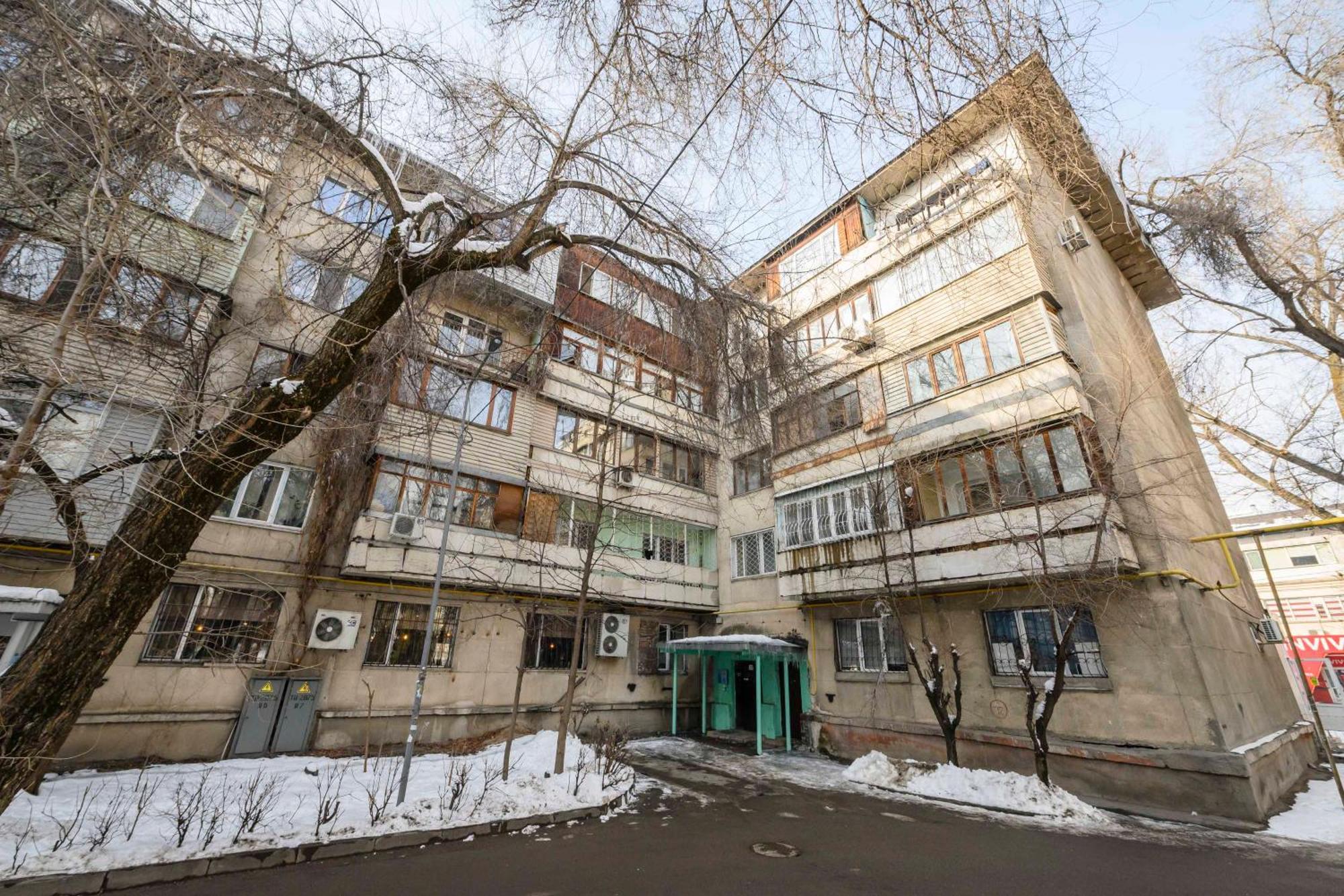 Mid-Century Charm Apartments В Центре Алматы ภายนอก รูปภาพ