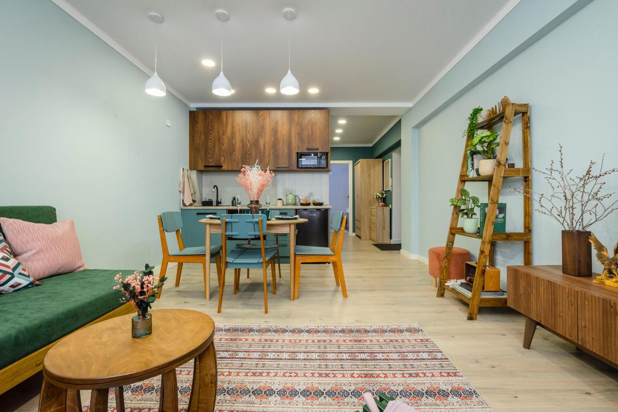 Mid-Century Charm Apartments В Центре Алматы ภายนอก รูปภาพ